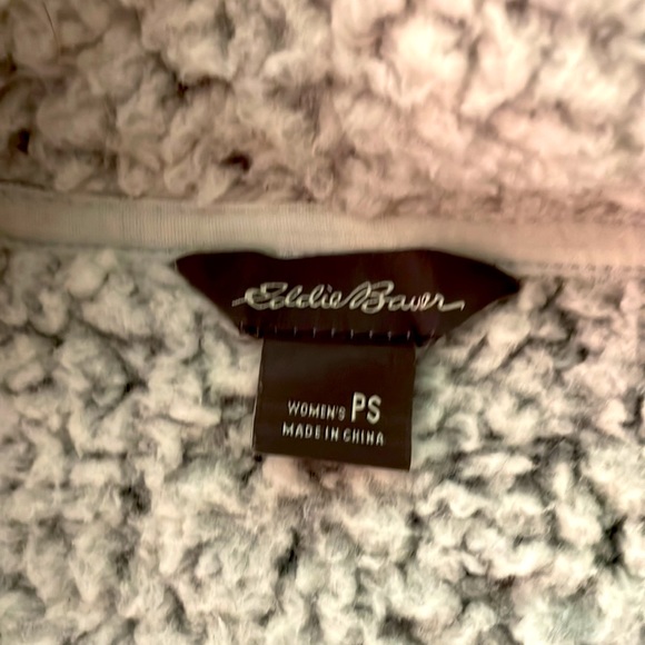 Eddie Bauer Women’s Vest - Picture 4 of 4